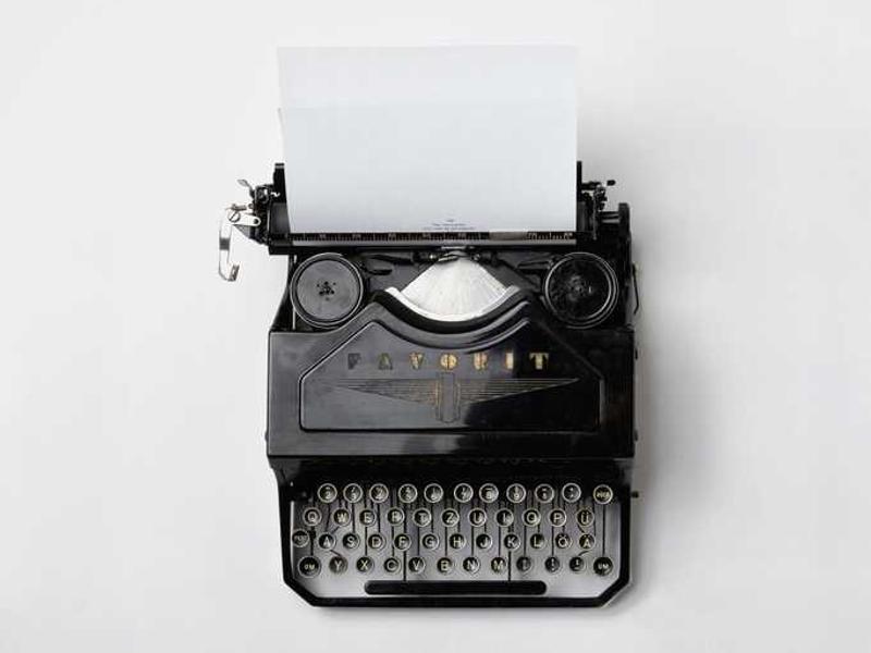 Joe Bucki ütles, et teda 2011. aastal kõrvakilpade operatsiooni käigus kahjustati häälne